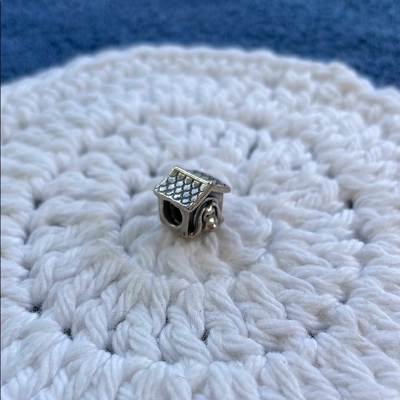 Pandora Retired Doghouse Dog Animal Bead with Enamel Heart - Picture 3 of 9